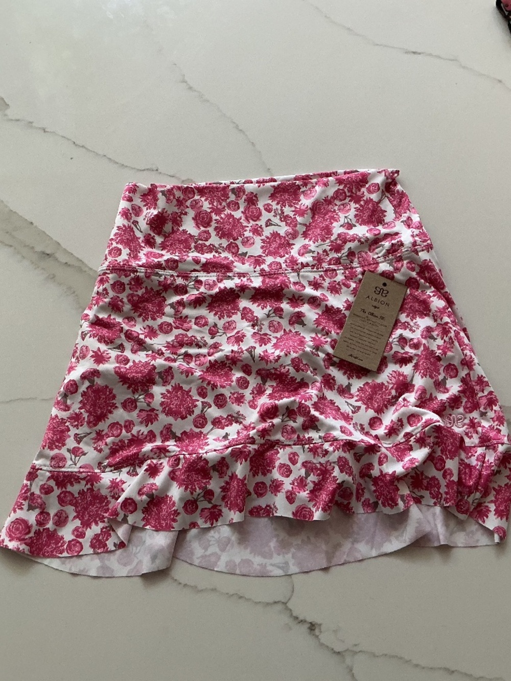 NWT! Albion Fit high waisted swim skirt; Athena print